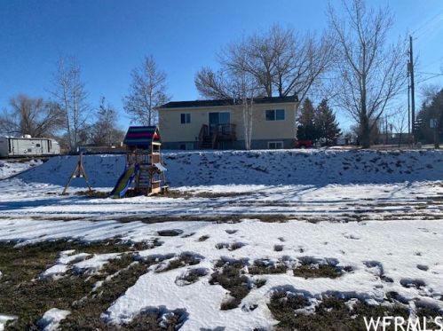 2521 3950, Vernal UT  84078-9215 exterior