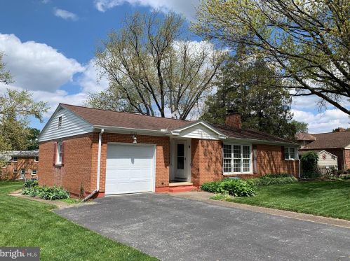 2541 Raleigh Dr, York, PA 17402-3912