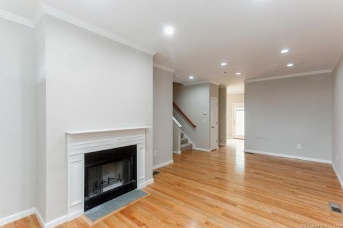 40 Last Leaf Cir, Windsor, CT 06095-4733