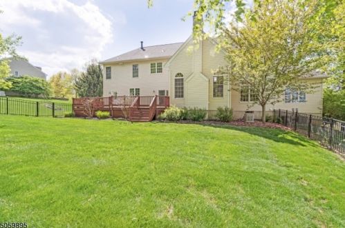 58 Kim Ln, Hackettstown NJ  07840-5623 exterior