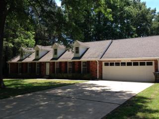 209 Powell Rd, Piperton, TN 38017-1526