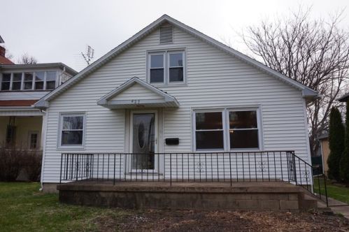 427 Church St, Hollowayville, IL 61356-1303