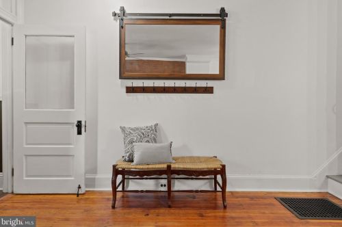 33 Ruby St, Lancaster PA  17603-3659 exterior