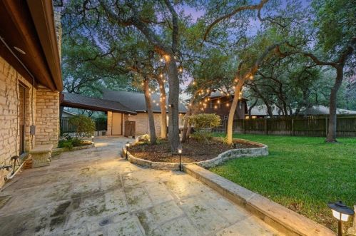 4602 Crk, Austin TX  78735-6401 exterior