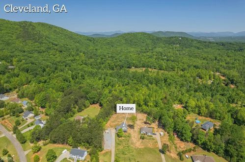 43 Bobcat Aly, Cleveland, GA 30528-5753