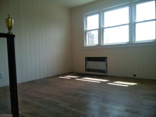 298 Vermont Ave, Irvington NJ  07111-2563 exterior