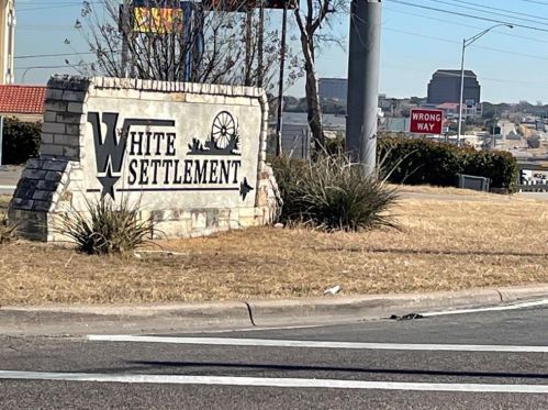 7836 Whitney Dr, Fort Worth TX  76108-2513 exterior