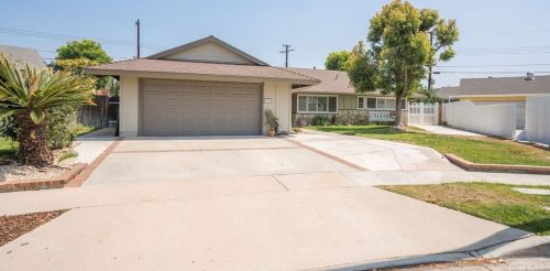 1567 Pacific Pl, Anaheim, CA 92802-2514
