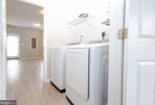 92 Davis St, Charles Town WV  25414-4478 exterior