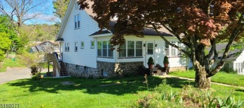 22 Windemere Ave, Mount Arlington, NJ 07856-1188