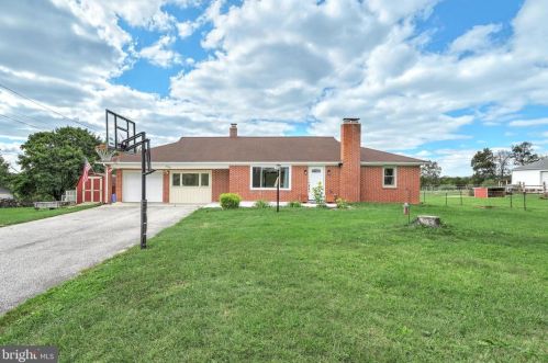 5740 Clearview Rd, York, PA 17315-3306