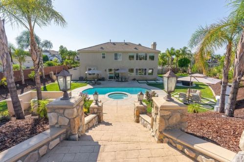 17426 Half Moon Ct, Riverside CA  92503-7055 exterior
