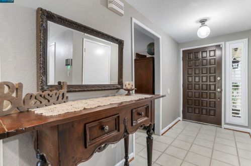 3501 Northampton Ln, Modesto, CA 95356-1735