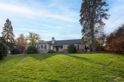 39 Homer St, Norwalk, CT 06851-2907