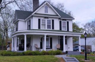 100 Ohio Ave, Etowah, TN 37331-1657