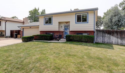 1863 Laredo St, Denver, CO 80017-5111