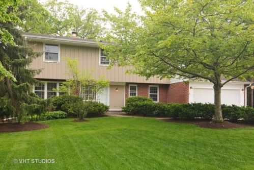721 Colwyn Ter, Bannockburn, IL 60015-3111