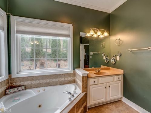 141 Wexford Ct, Stockbridge GA  30281-6306 exterior