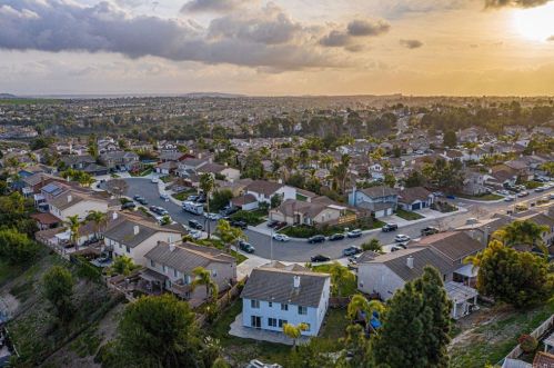 2121 Chateau Ct, Chula Vista CA  91913-3161 exterior