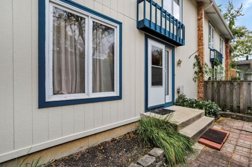 233 Lakeview Ln, Hanover Park, IL 60108-1917