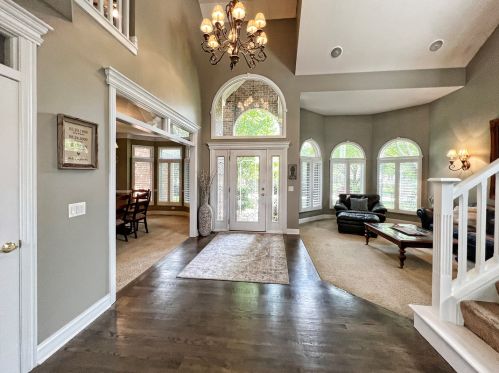 33 Persimmon Ln, South Elgin, IL 60177-3731