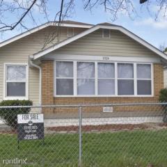 1326 Chester Ave, Indianapolis IN  46201-1542 exterior