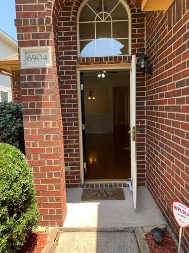 6904 Chaco Trl, Fort Worth TX  76137-6325 exterior