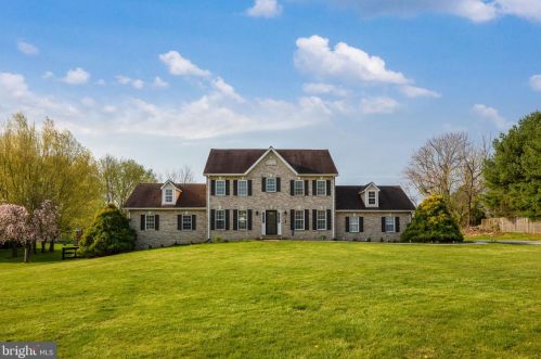 120 Macbeth Dr, Charles Town, WV 25414-9649