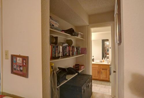 2010 Embassy Way, Carrollton TX 75006-1706 exterior