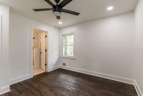 2410 Jefferson Ter, Atlanta GA  30344-2718 exterior