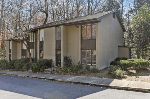 46 Ivy Ridge Dr, Atlanta, GA 30342