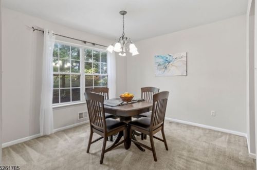27 Grant Way, Princeton NJ  08540-1667 exterior