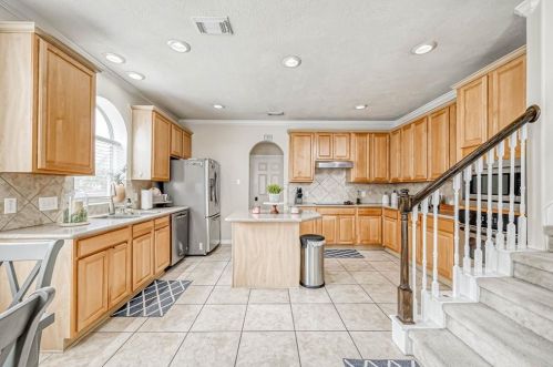 2307 San Conero Dr, Pearland, TX 77581-1611