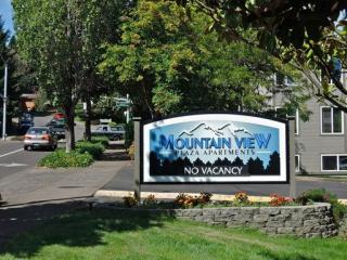 2460 Rolling Green Dr, Corvallis OR  97330-3872 exterior