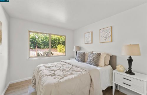 2342 Panoramic Dr, Concord CA  94520-1319 exterior