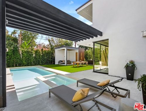 4736 Burnet Ave, Van Nuys CA  91403-2412 exterior
