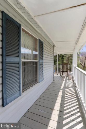 155 Engle Rd, Harpers Ferry WV 25425-4042 exterior