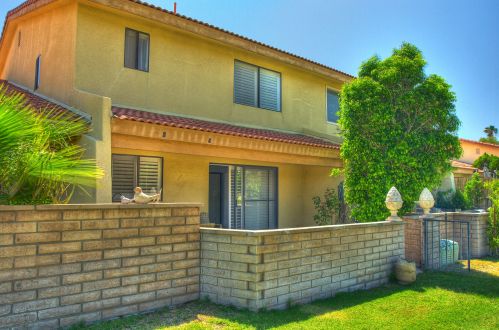 2651 Whitewater Club Dr, Palm Springs, CA 92262-2683