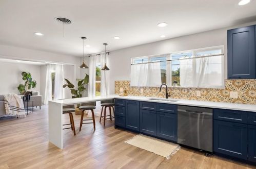 1909 Belford Dr, Austin TX  78757-8205 exterior