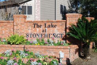12932 Kingsbridge Ln, Houston, TX 77077-2263
