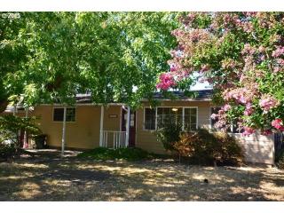 2846 Langenberg Ave, Roseburg, OR 97471-2615
