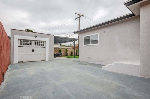 13226 Jefferson Ave, Hawthorne CA  90250-5927 exterior