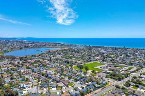 1826 Burroughs St, Oceanside CA  92054-6006 exterior