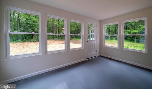 73 Bayberry Rd, Princeton NJ  08540-7418 exterior