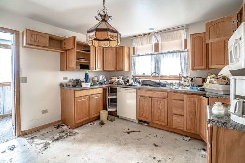 12535 Elm St, Dixmoor, IL 60406-1730