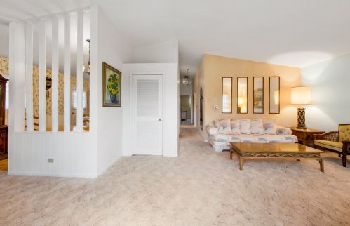 8457 North Ter, Niles IL  60714-2369 exterior