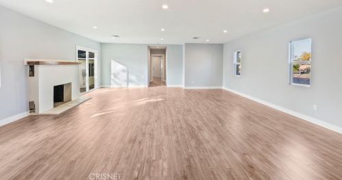 7960 Amestoy Ave, Van Nuys CA  91406-1603 exterior