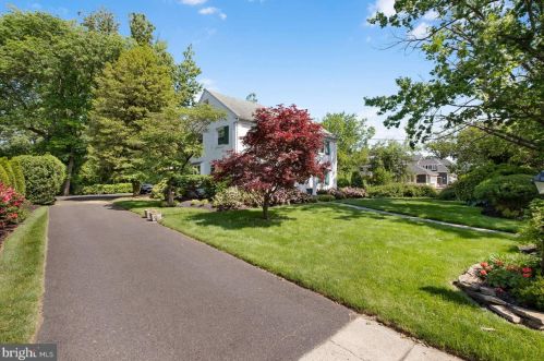 921 Warwick Rd, Tavistock NJ 08033-3928 exterior