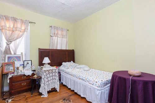 913 Maple St, Glendale CA  91205-1828 exterior