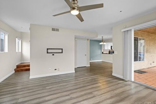 4817 120, Hawthorne CA 90250-2724 exterior